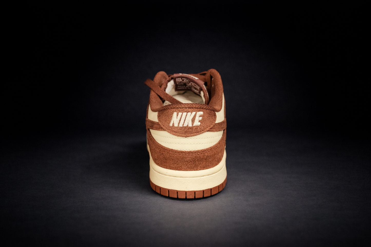 Dunk Low Retro - Brown & Cream (Authentic
Resale)